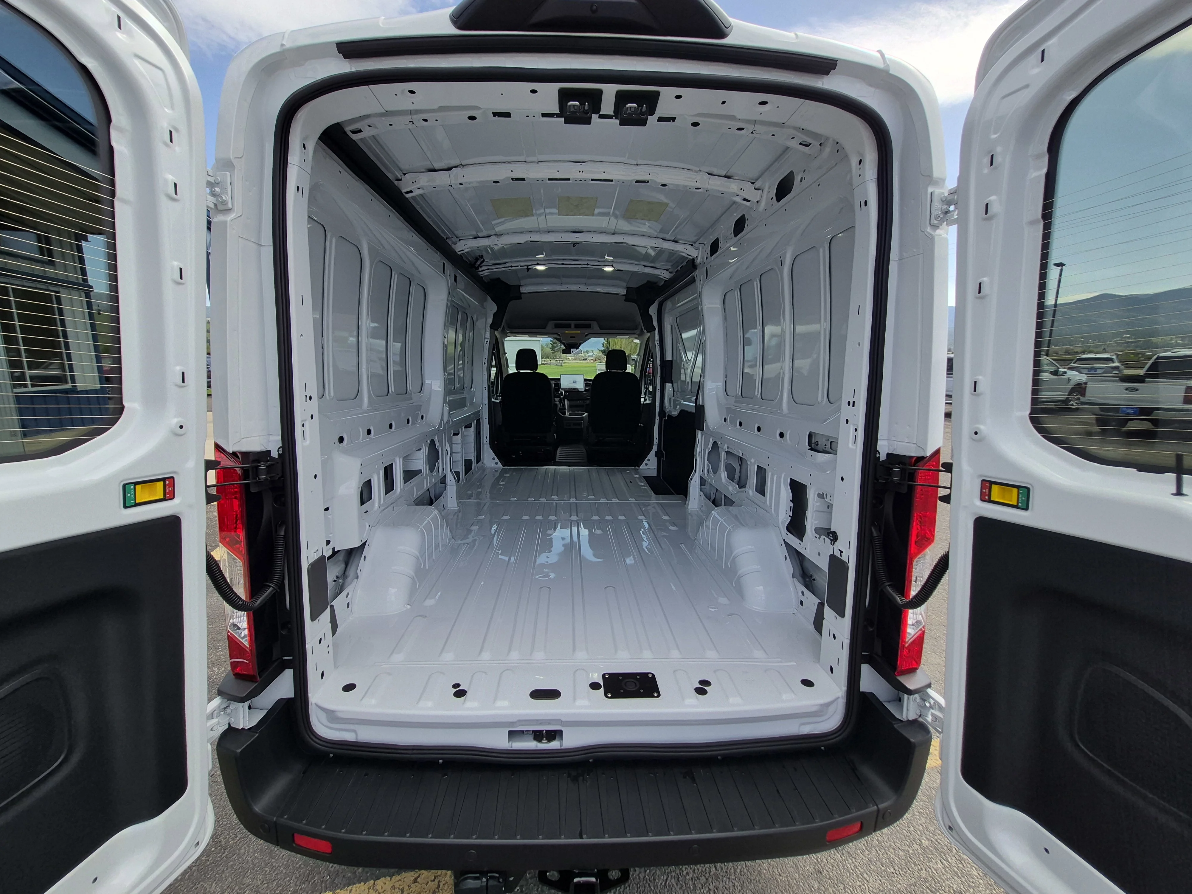 2026 Ford Transit Van Base - Photo 7
