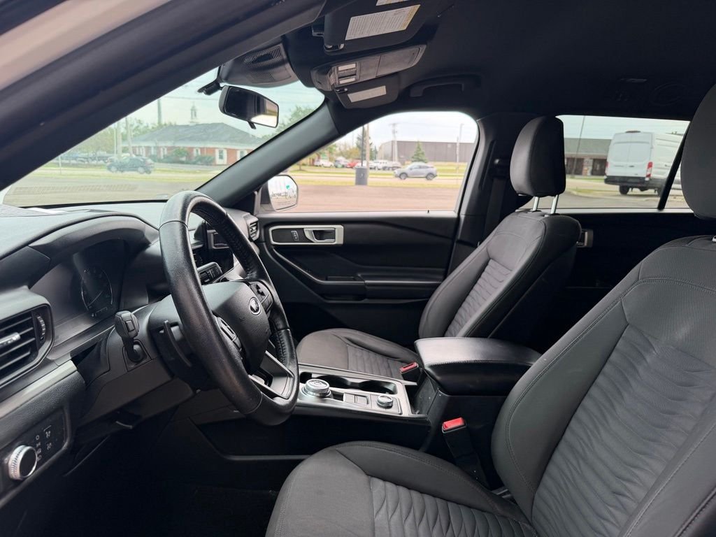 Used 2020 White Ford XLT image 9