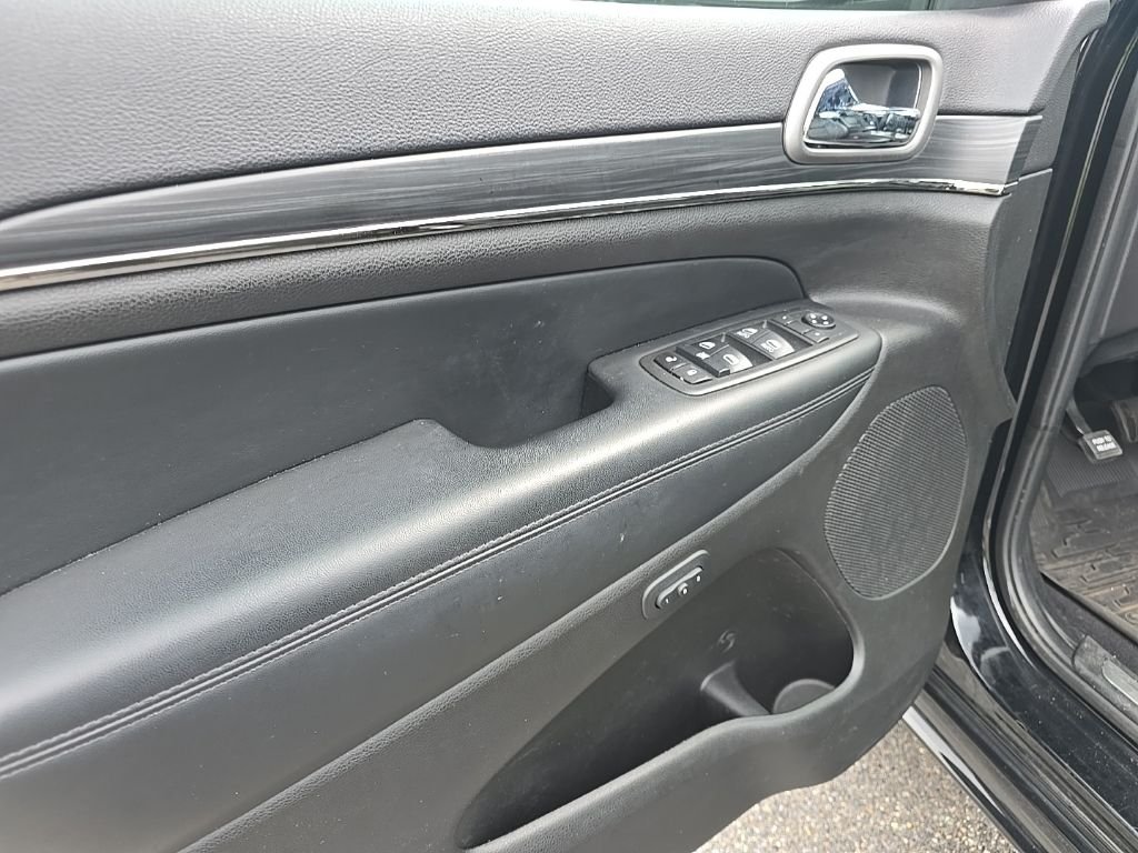 Used 2020 Black Jeep Limited X image 18