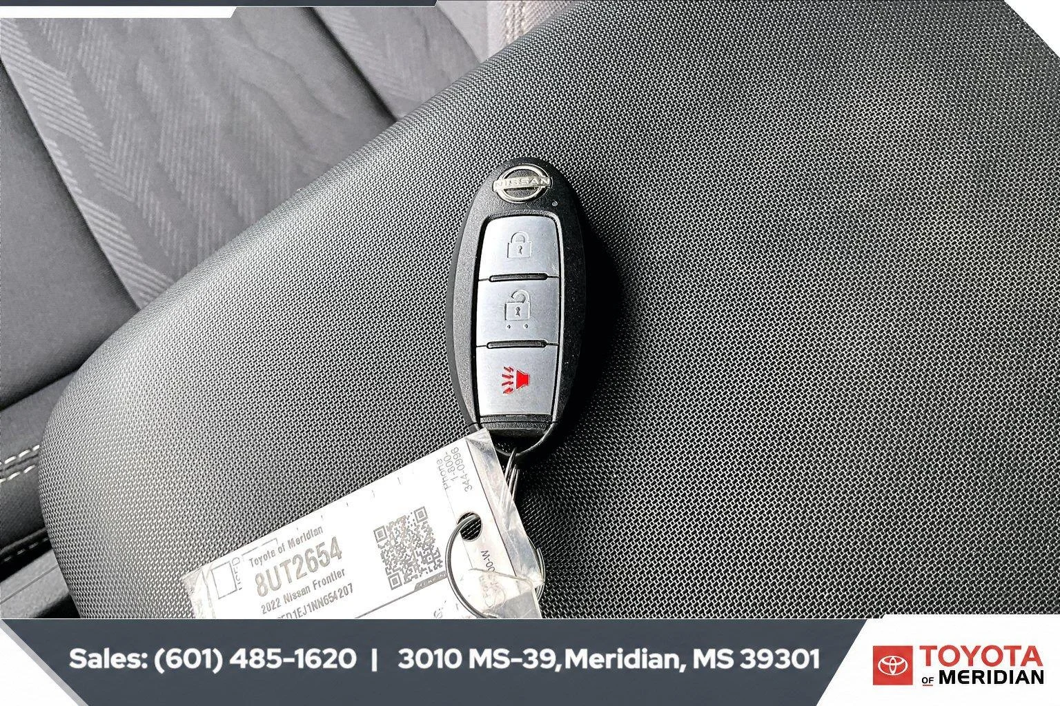 Used 2022 Glacier White Nissan SV image 9