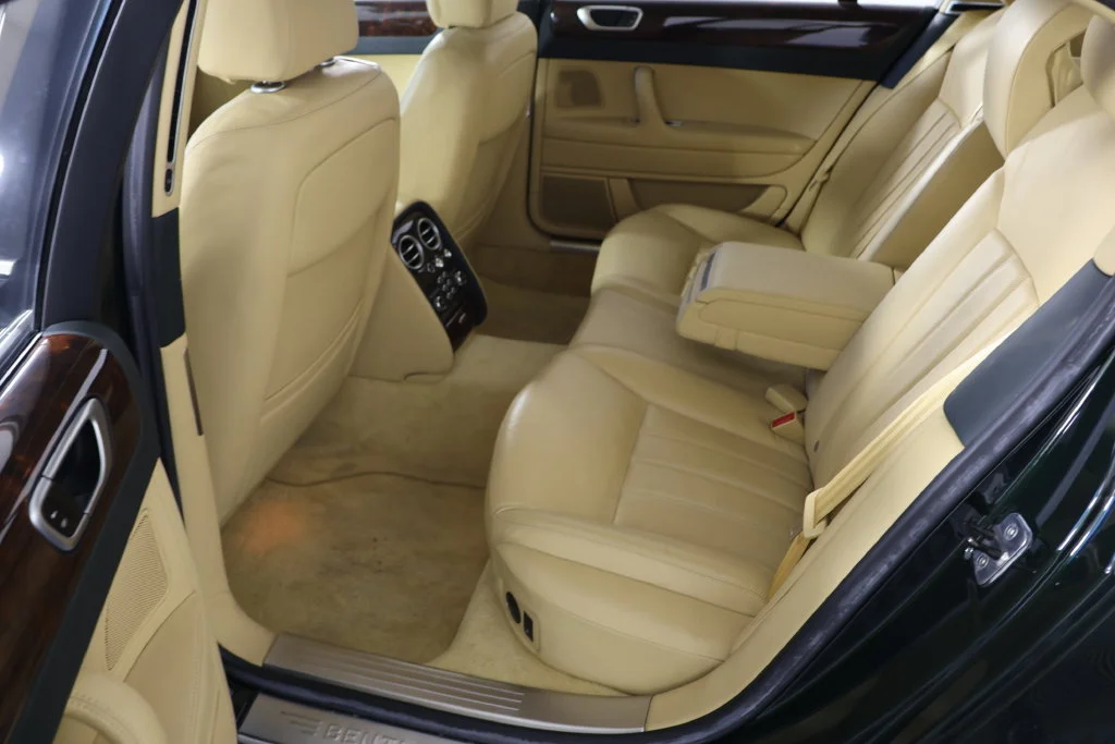 Used 2008 Cumbrian Green Bentley  image 18