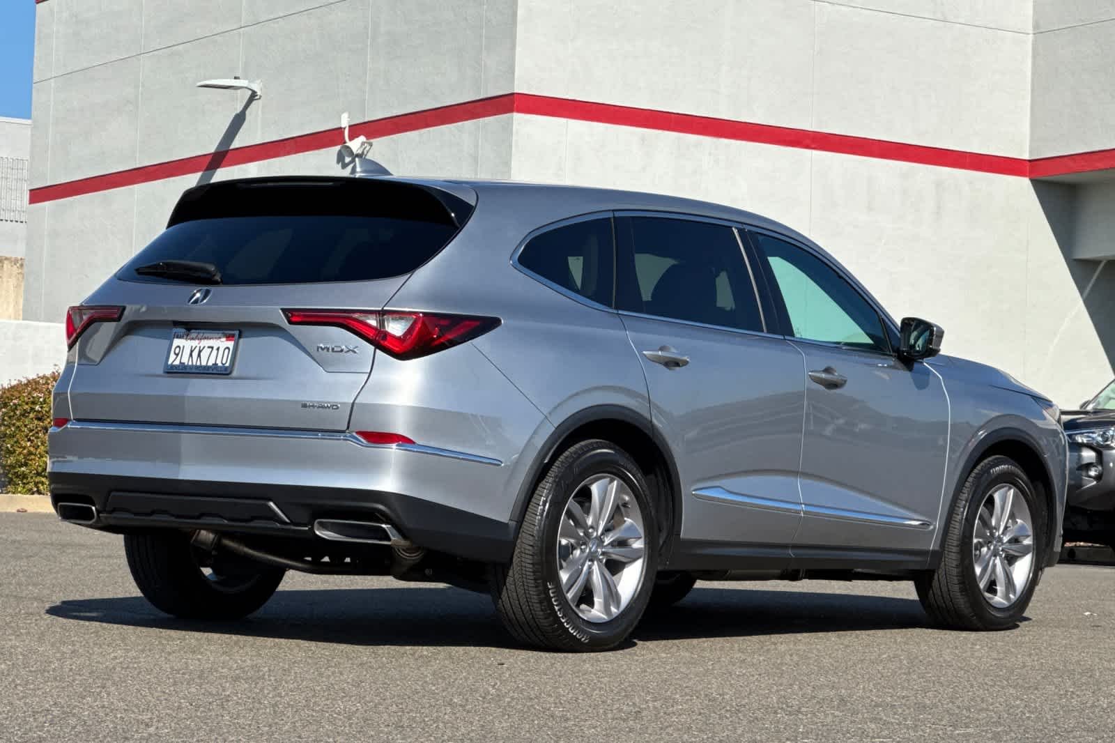 Used 2024 Lunar Silver Metallic Acura  image 2