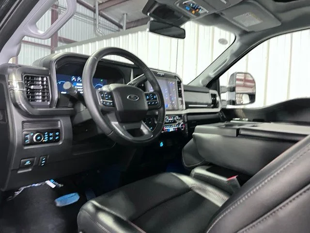 Used 2025 Blue Ford Lariat image 9