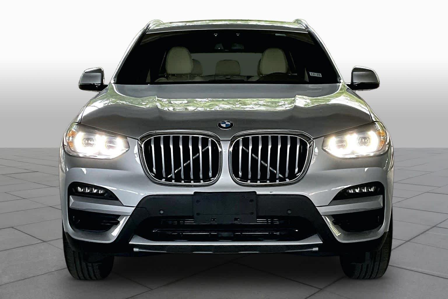 Used 2020 Glacier Silver Metallic BMW sDrive30i image 3