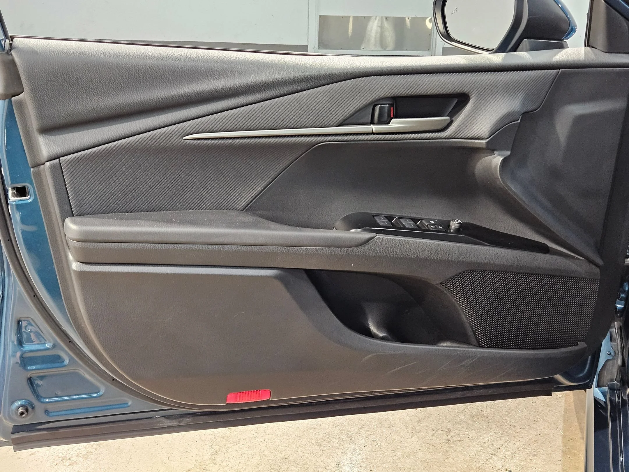 Used 2025 Ocean Gem Toyota SE image 20