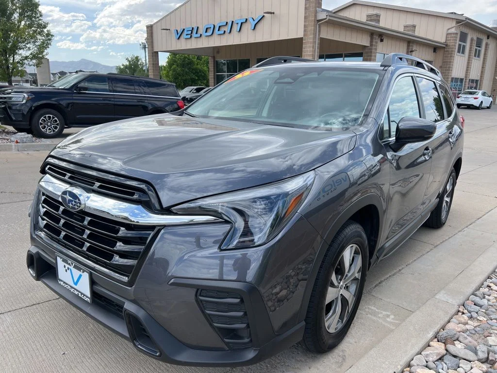 Used 2025 Gray Subaru Premium image 3