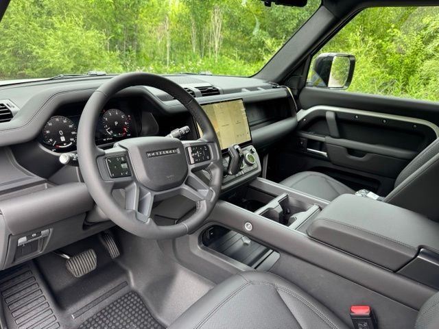 New 2026 Fuji White Land Rover X-Dynamic SE image 9