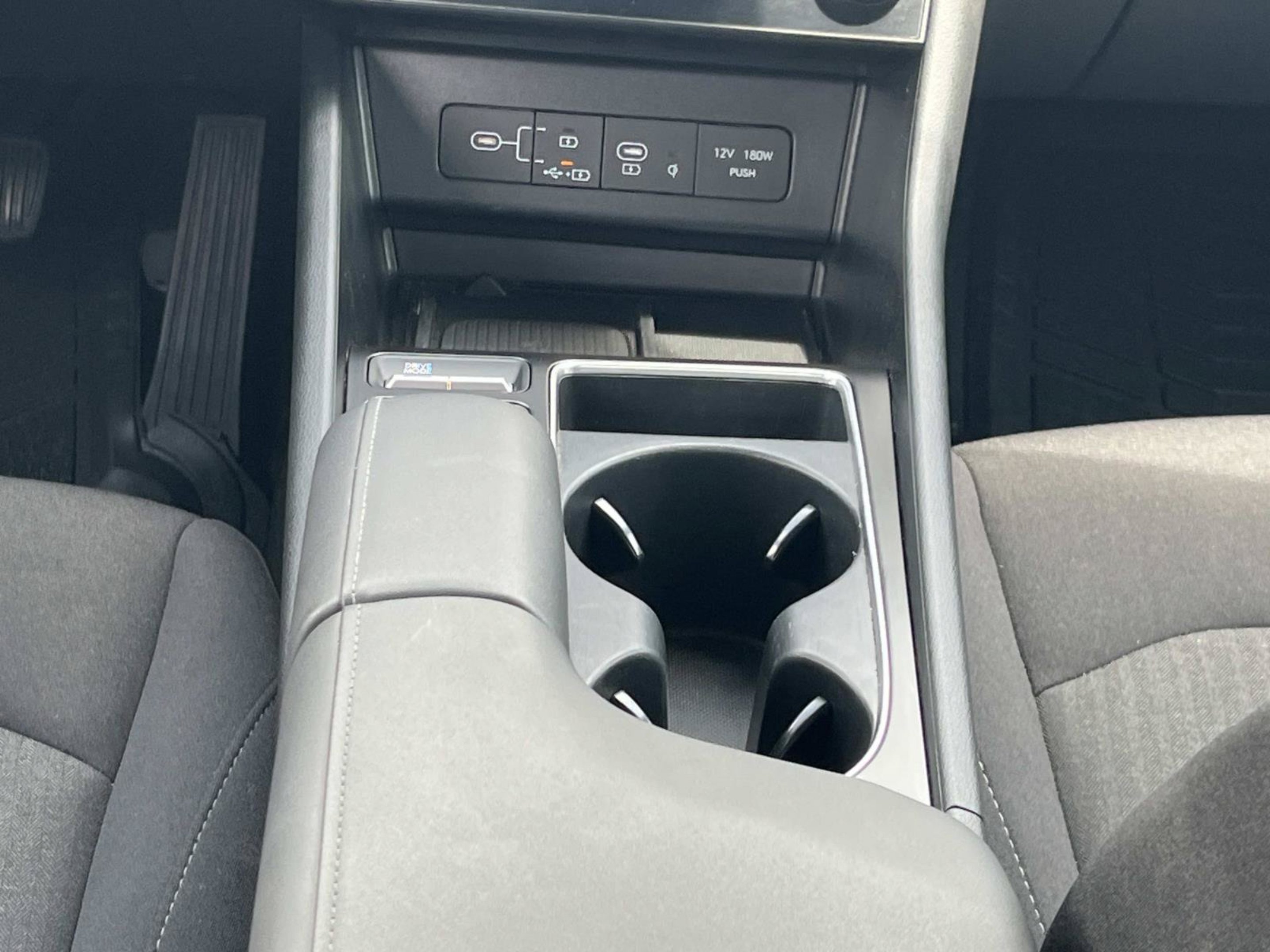 Used 2025 Serenity White Hyundai SEL image 13