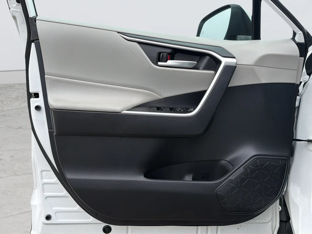 Used 2023 White Toyota XLE image 24