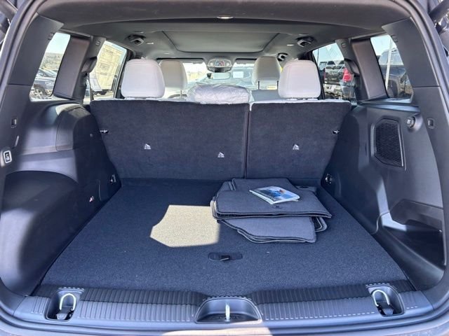 New 2026 Sting-Gray Clear-Coat Exterior Paint Jeep Laredo image 19
