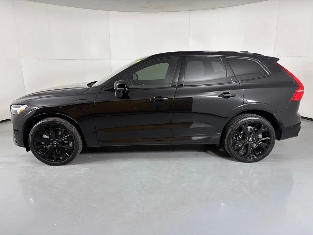 Used 2024 Black Volvo Ultimate image 4