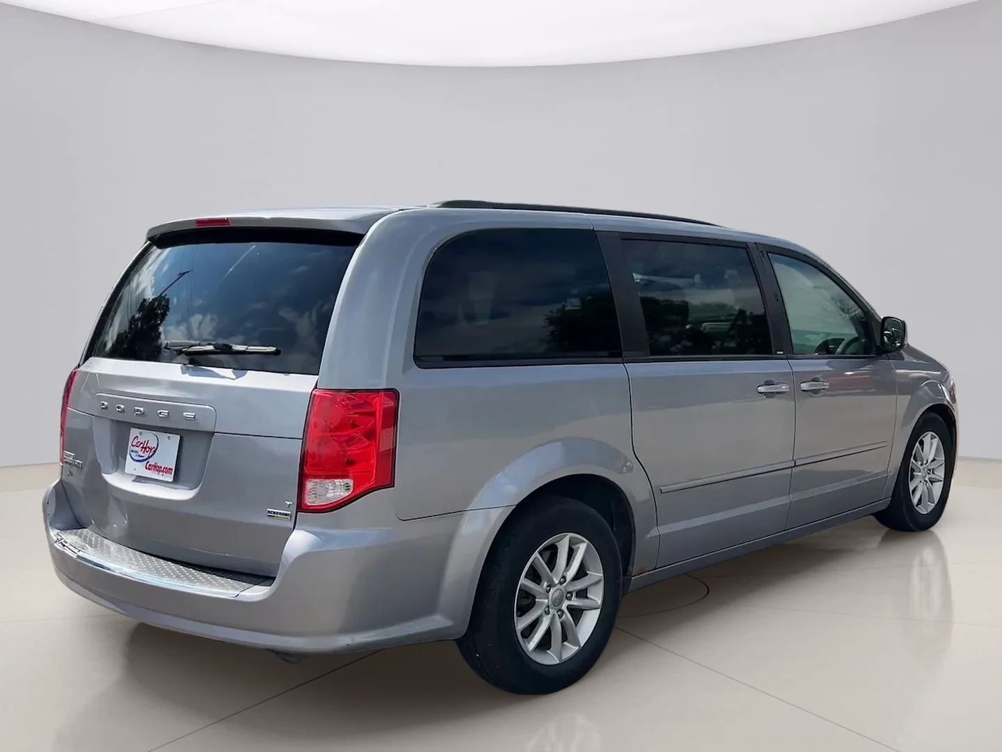 Used 2014 Silver Dodge SXT image 5