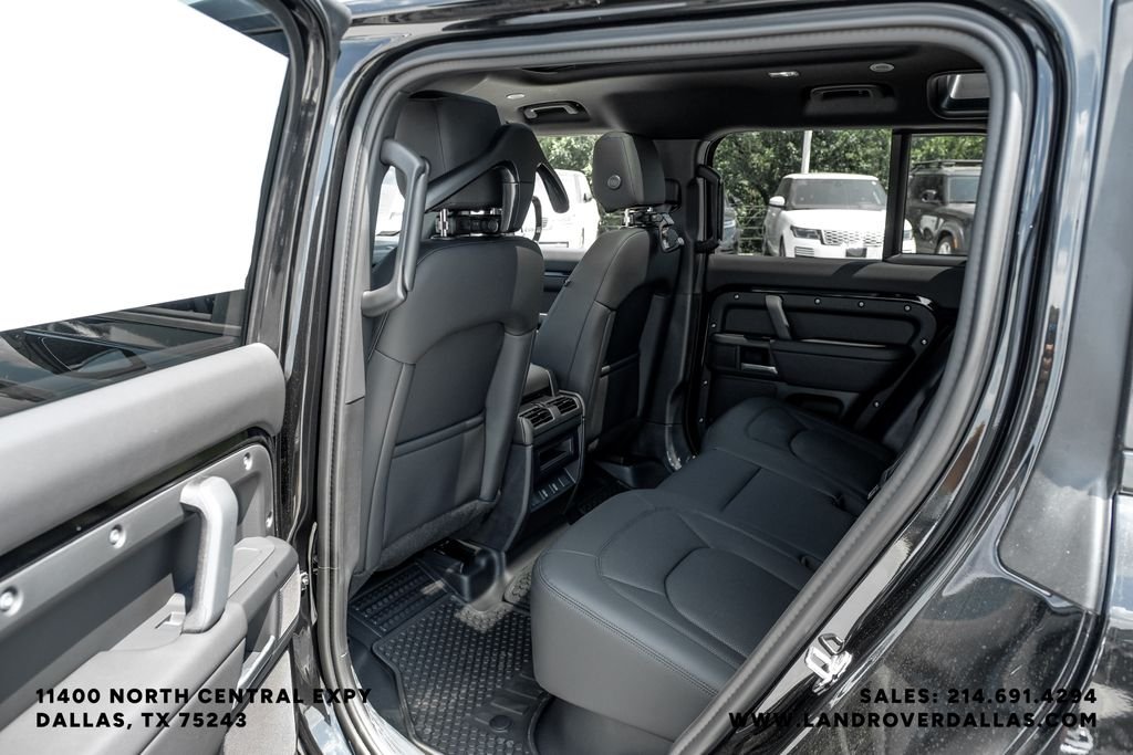 New 2026 Santorini Black Metallic Land Rover S image 47