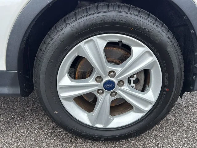 Used 2016 White Ford SE image 16