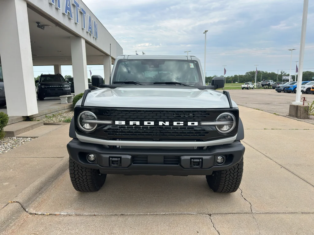 New 2026 Avalanche Gray Ford Badlands® image 12