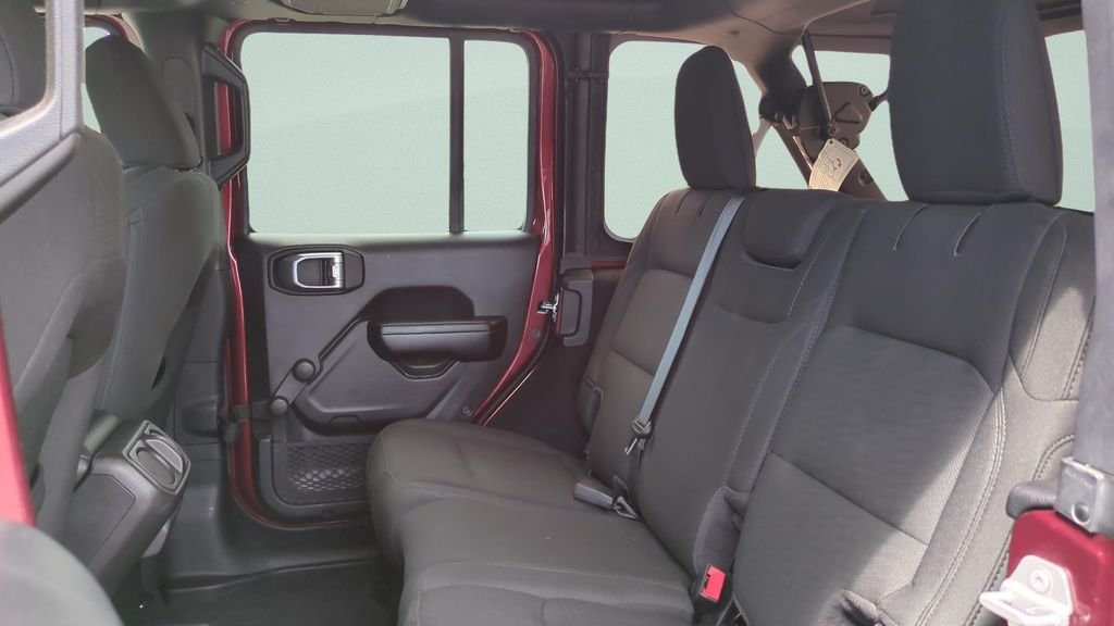 Used 2021  Jeep Unlimited Willys image 10