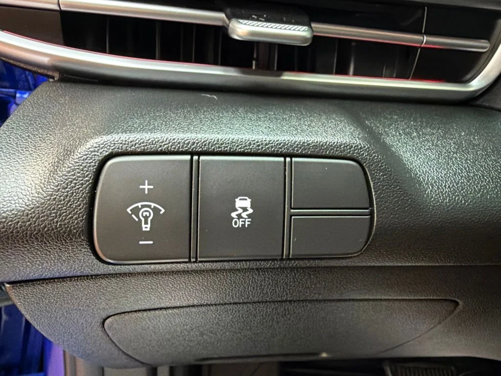 Used 2025 Intense Blue Hyundai SEL Convenience image 24