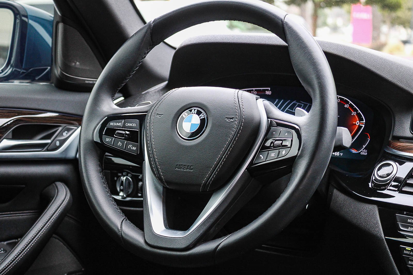Used 2023 Arctic Race Blue metallic BMW 540i image 16