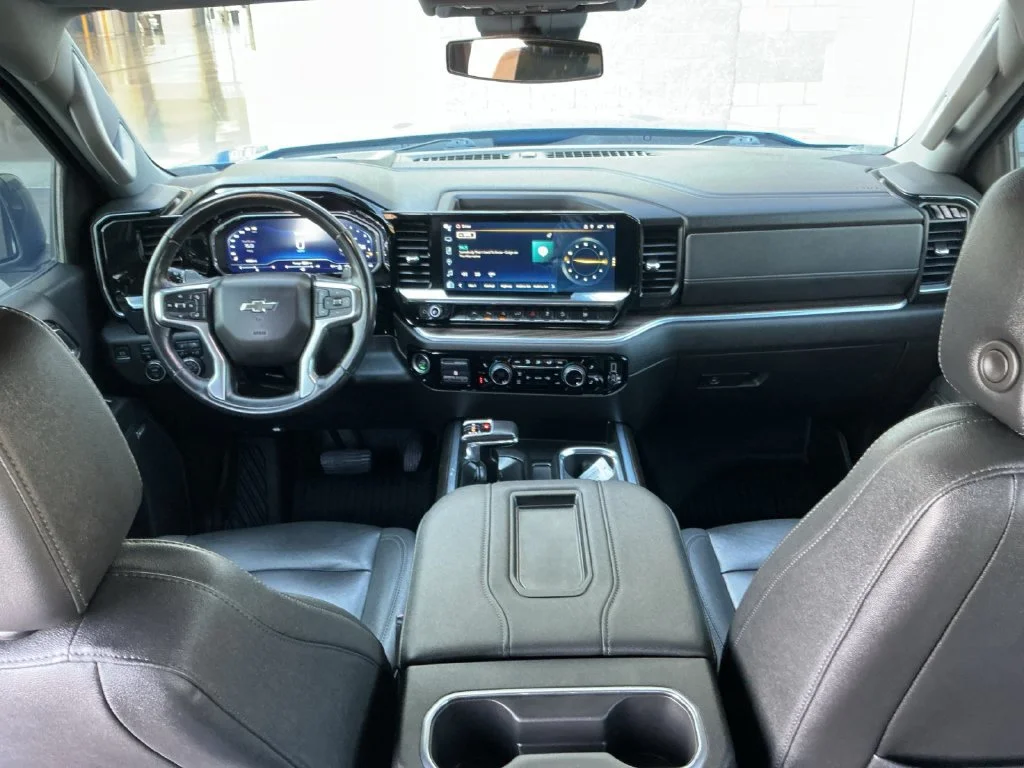 Used 2022 GLACIER BLUE METALLIC Chevrolet RST image 27
