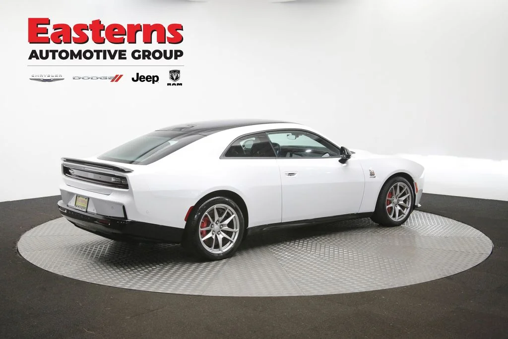 Certified Used 2024 White Dodge R/T Scat Pack image 41