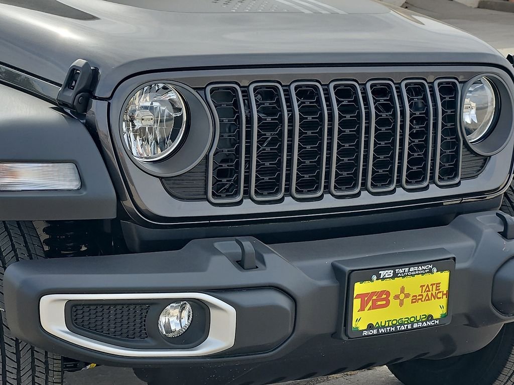 New 2026 Granite Crystal Metallic Clear-Coat Exterior Paint Jeep Sport image 7