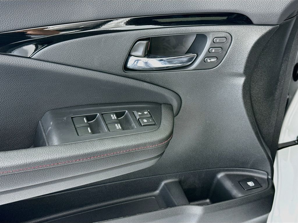 New 2026 Platinum White Pearl Honda Black Edition image 23