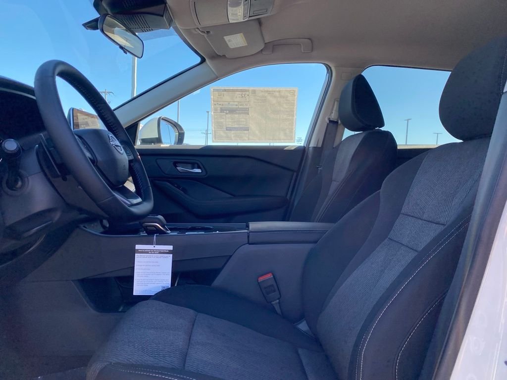 2026 Nissan Rogue SV - Photo 11