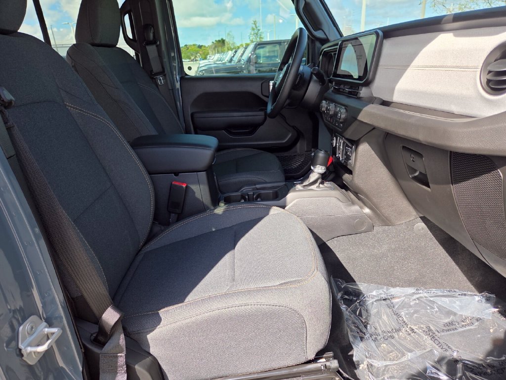 New 2026 Anvil Clear-Coat Exterior Paint Jeep Sport image 15