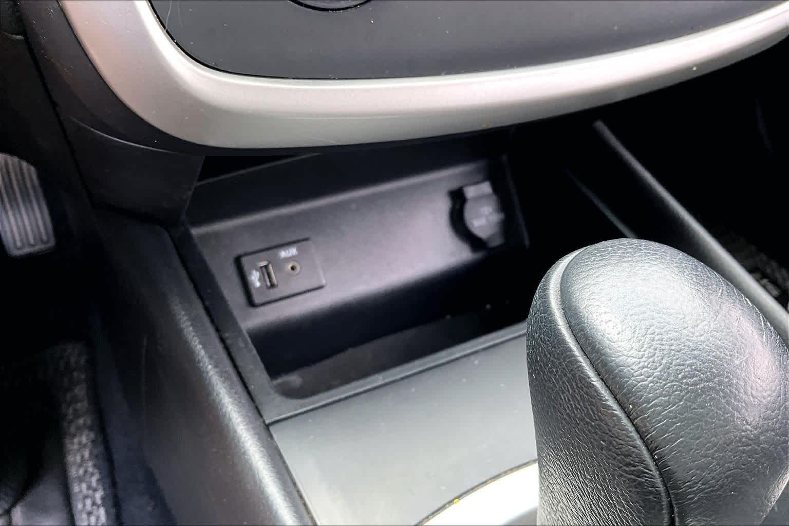 Used 2016 Super Black Nissan 2.5 SR image 31