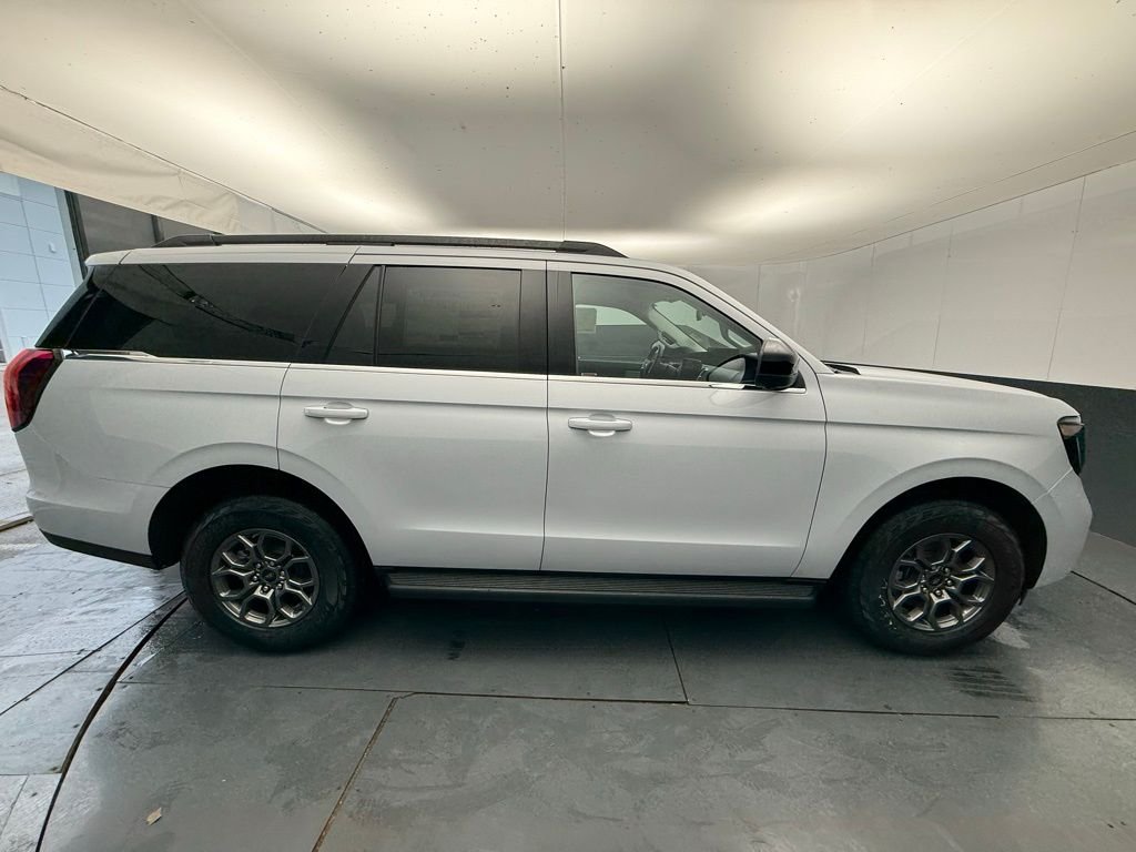 New 2025 Space Silver Metallic Ford Active image 14