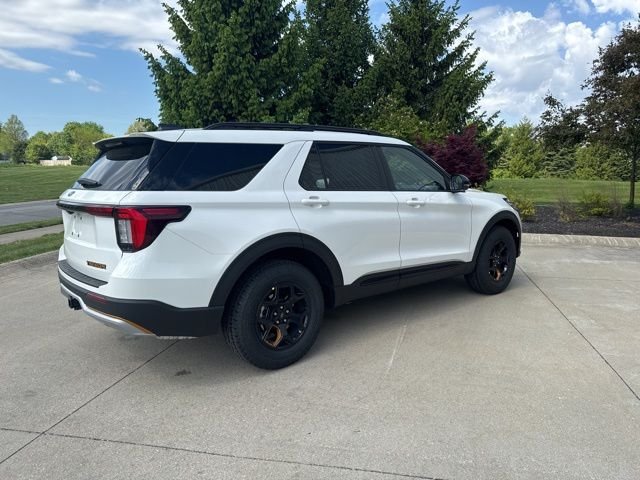 New 2026 Star White Metallic Tri-Coat Ford Tremor® image 4