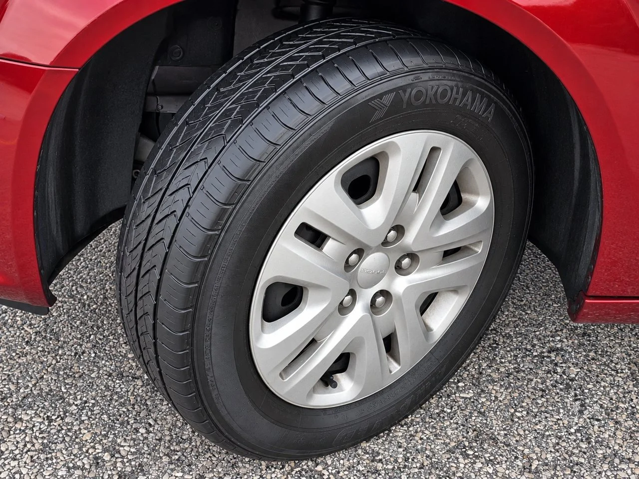 Used 2019 Octane Red Pearlcoat Dodge SE image 10