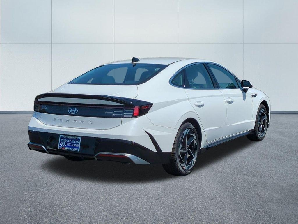 2026 Hyundai Sonata SEL - Photo 6