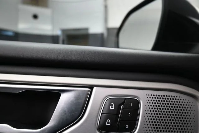Used 2021 Blue Ford Platinum image 15