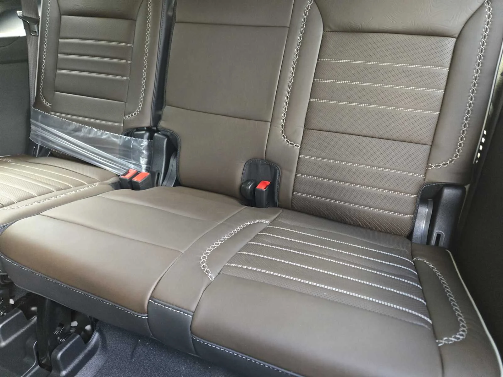 New 2027 Glacier White Tricoat GMC Denali Ultimate image 19