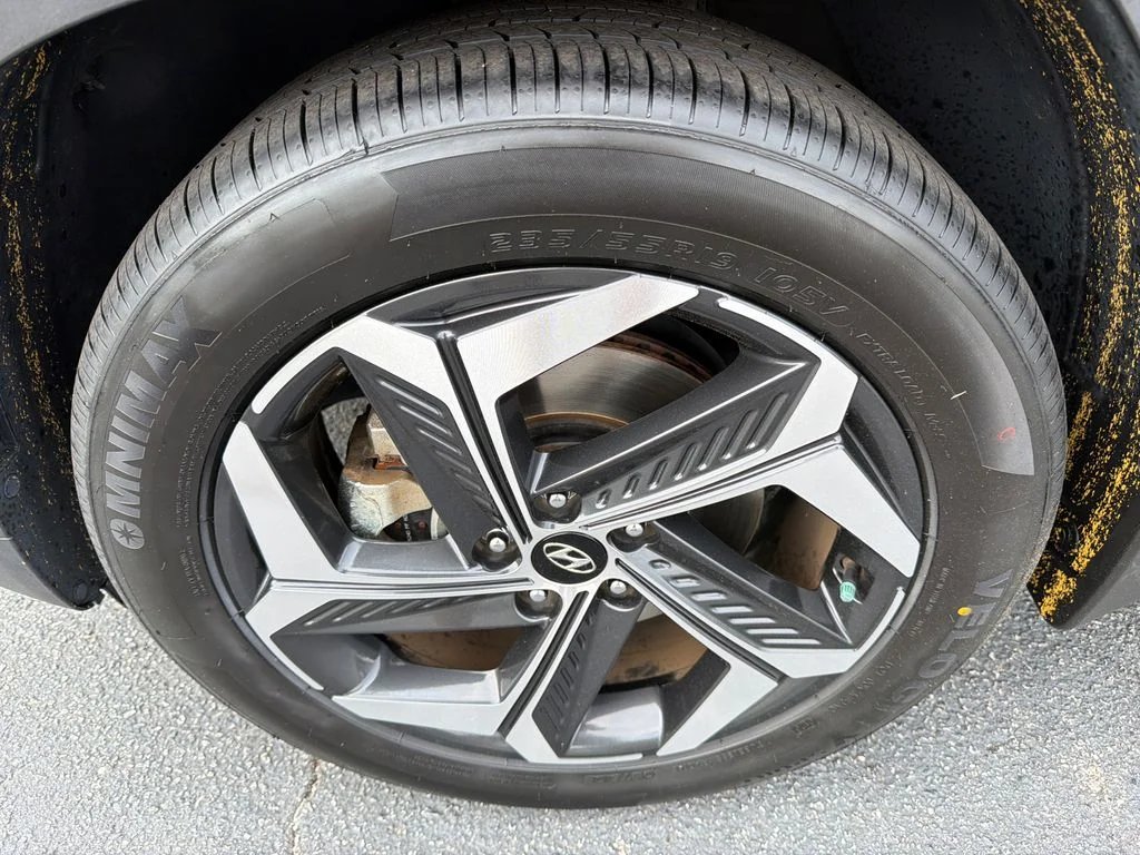 Used 2022 Black Hyundai SEL image 11