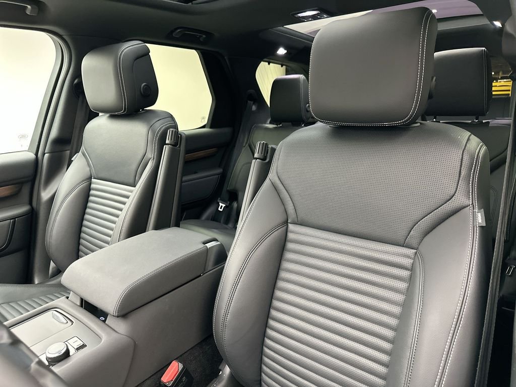 Used 2025 Fuji White Land Rover S image 23