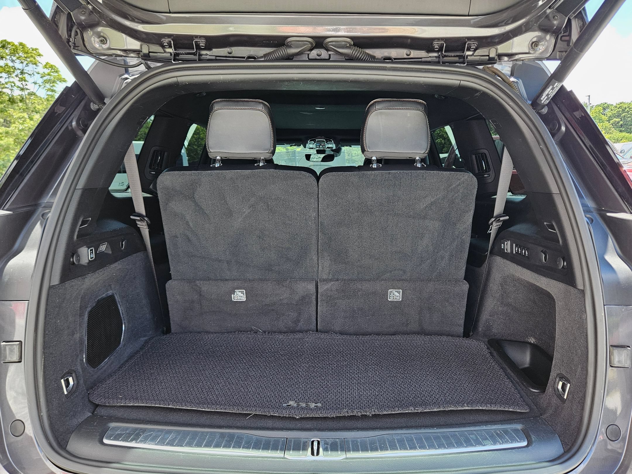 Used 2023 Baltic Gray Metallic Clearcoat Jeep Summit image 30