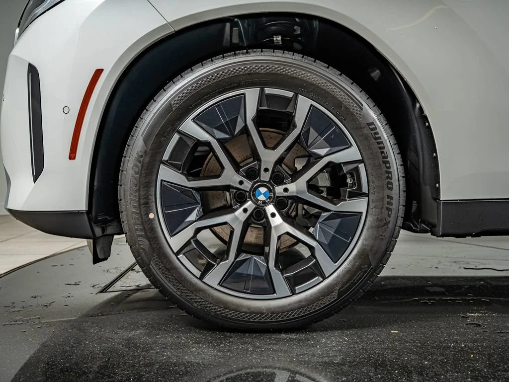 New 2026 Mineral White Metallic BMW 30 xDrive image 10