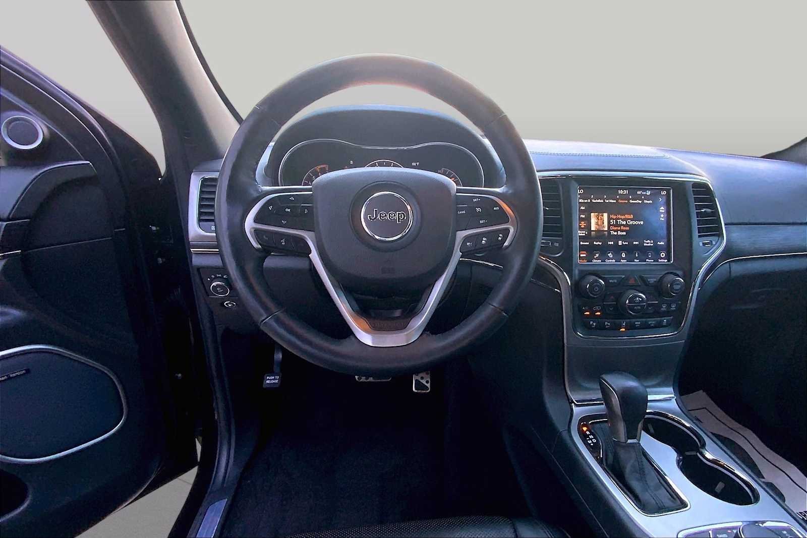 Used 2018 Diamond Black Crystal Pearlcoat Jeep High Altitude image 5
