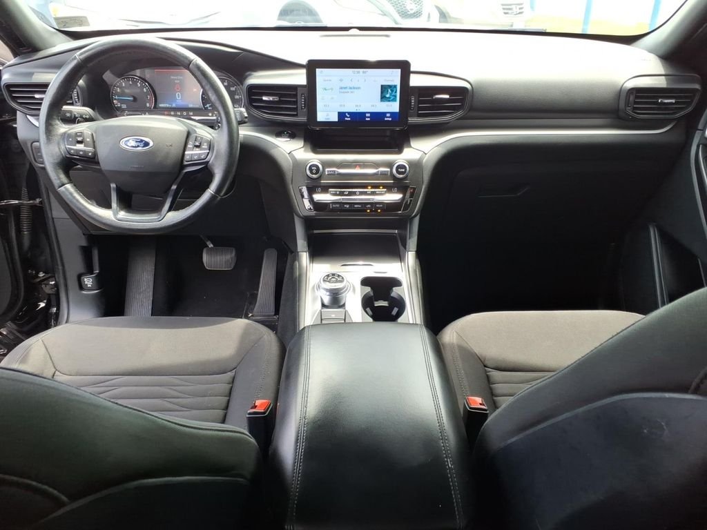 Used 2020 Black Metallic Ford XLT image 8