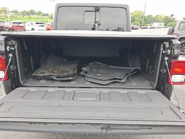 Used 2023 Black Jeep Rubicon image 28