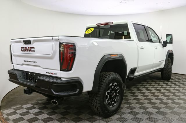 Used 2024 White GMC AT4X image 13
