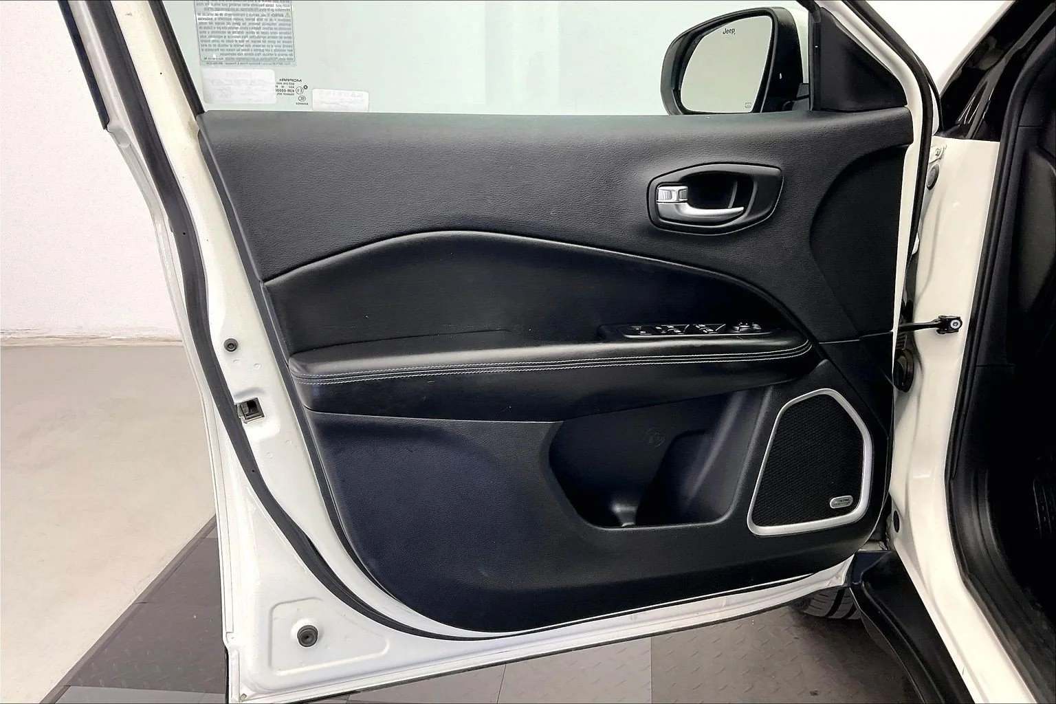 Used 2020 White Clearcoat Jeep High Altitude image 25