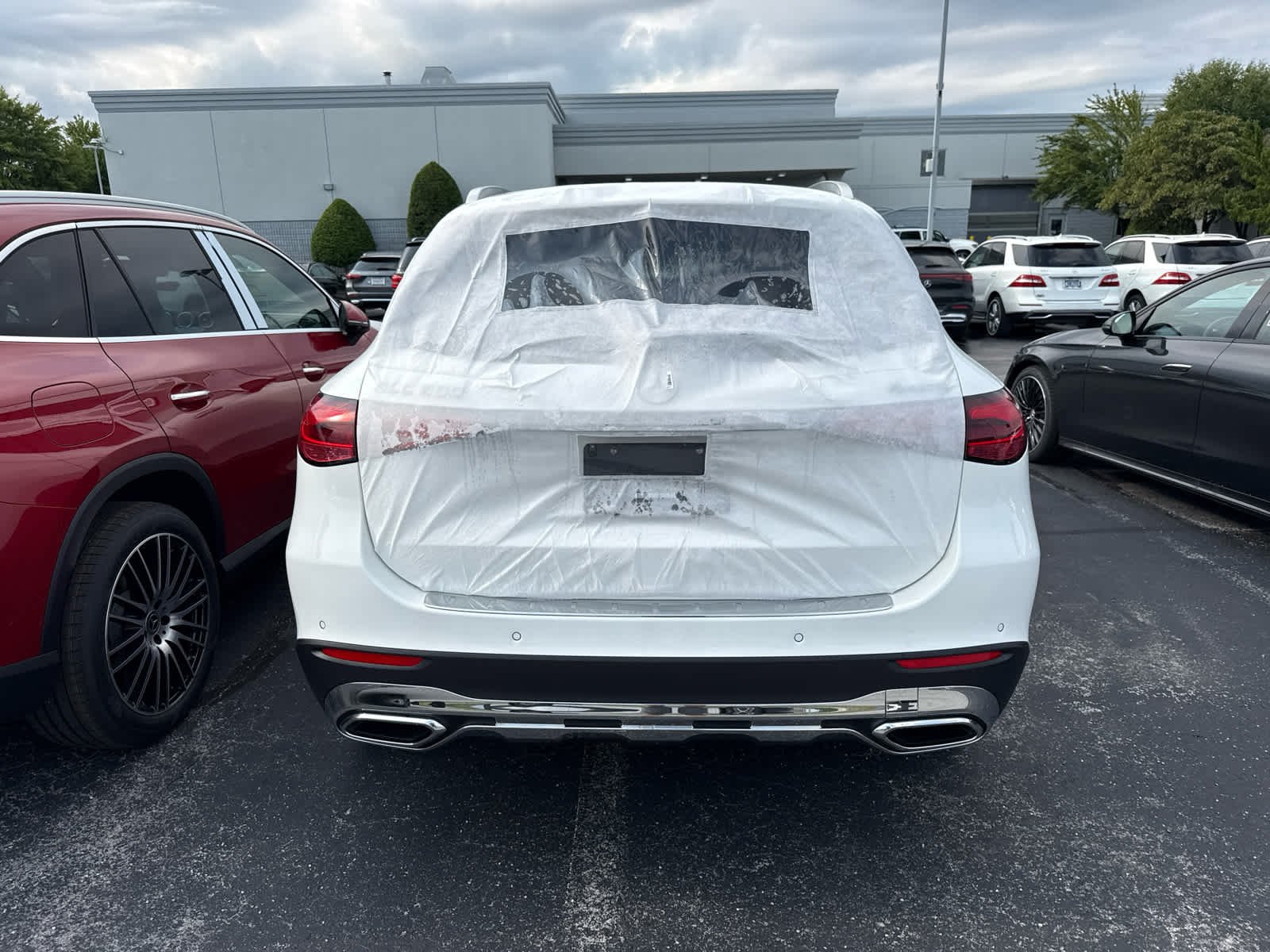 New 2027 Polar White Mercedes-Benz GLC 300 image 3