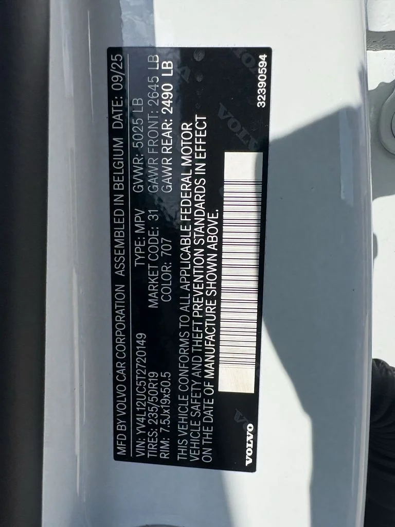 Certified Used 2026 Crystal White Volvo Plus image 30