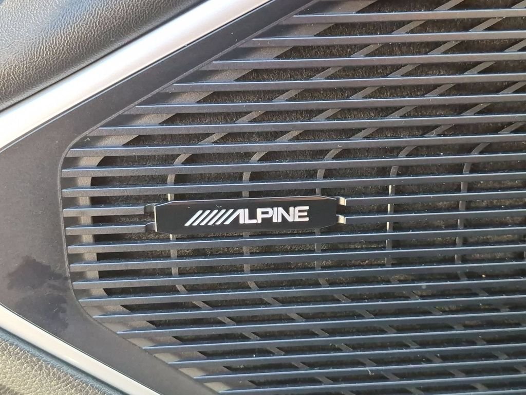 Used 2022 Black Jeep Series III image 15