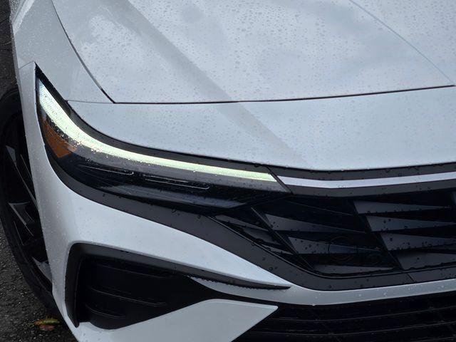 New 2026 White Hyundai SEL Sport image 10