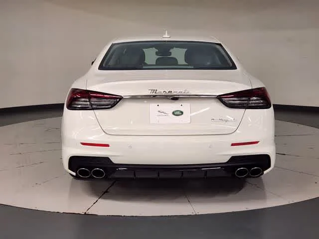 Used 2022 Bianco Maserati Modena image 10
