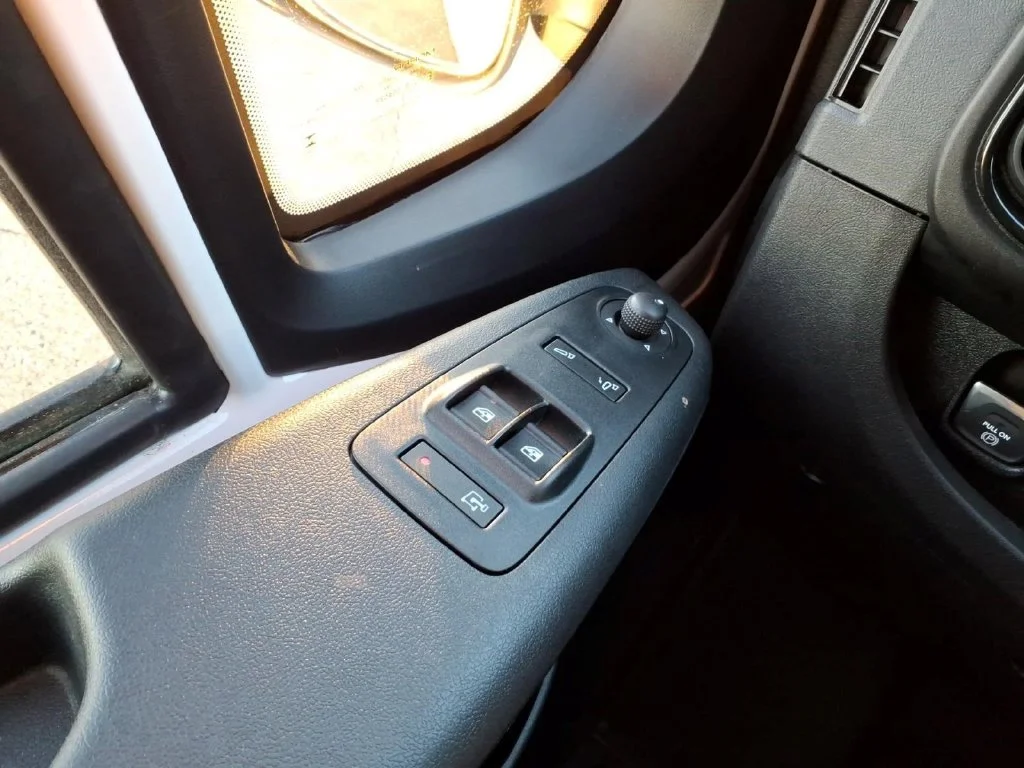 Used 2025 White Ram Base image 29